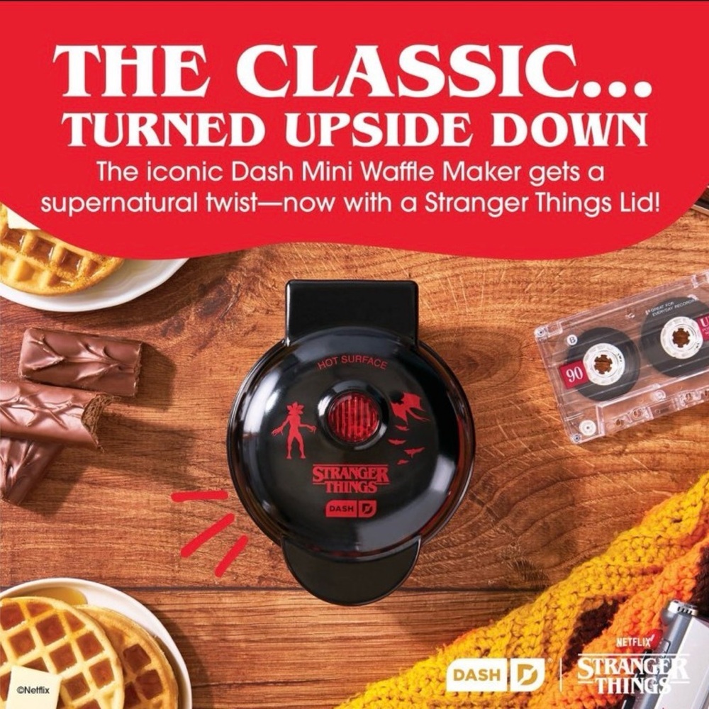 Stranger Things Dash Limited Ed. MINI WAFFLE MAKER Ceramic Nonstick NEW IN BOX - Picture 3 of 13